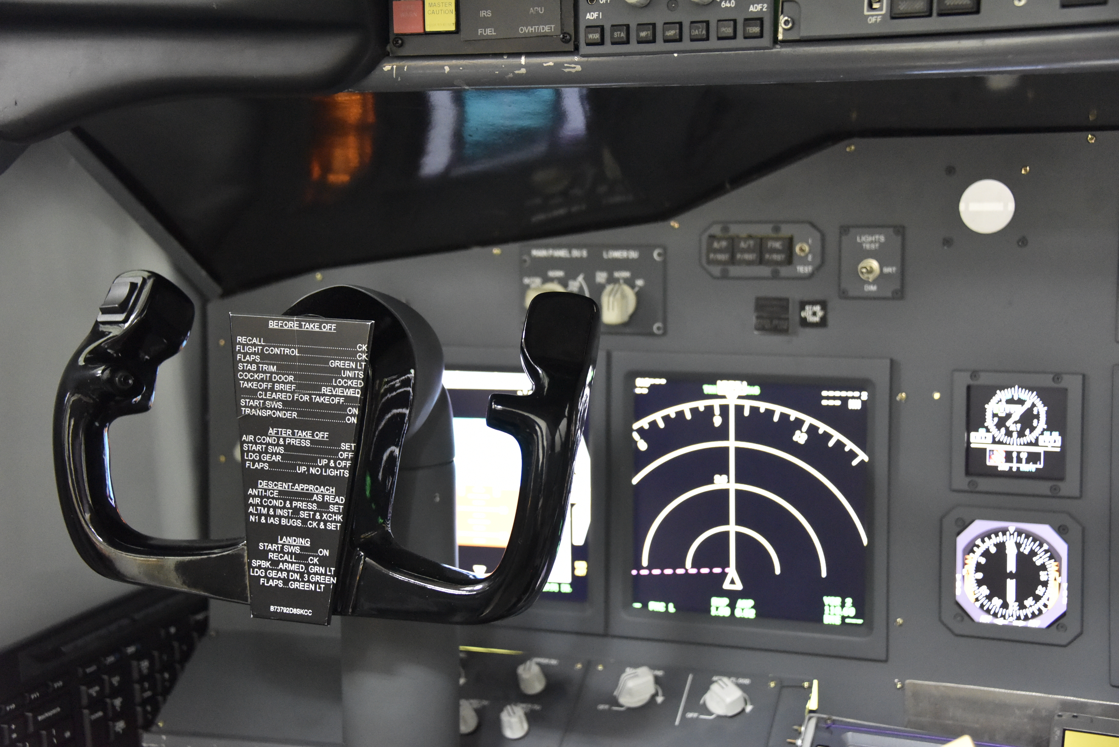 Boeing 737 NG固定式模擬訓練器(G206教室)-15